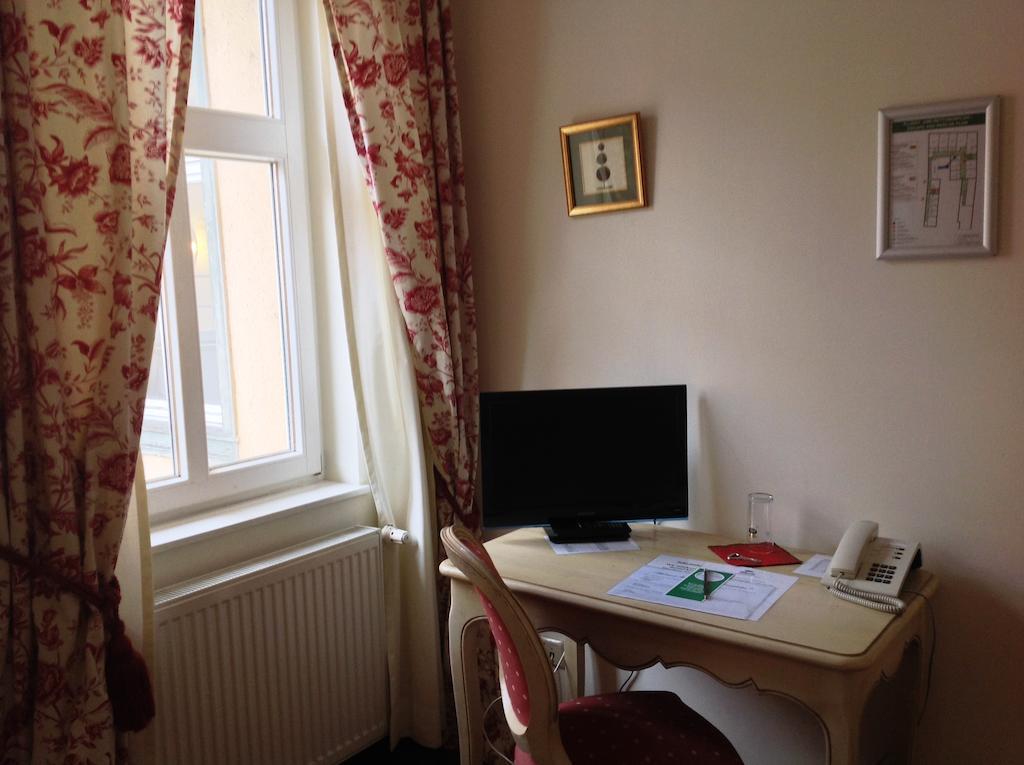 Hotel Adler Rudolstadt Chambre photo